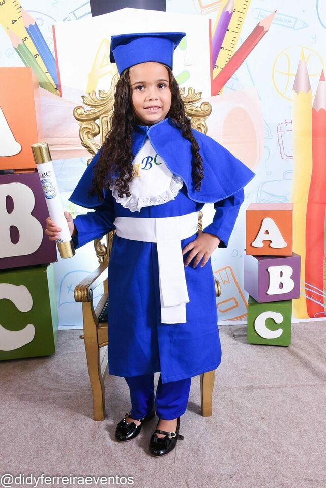 FOTOS DE BECA CORA CORALINE 